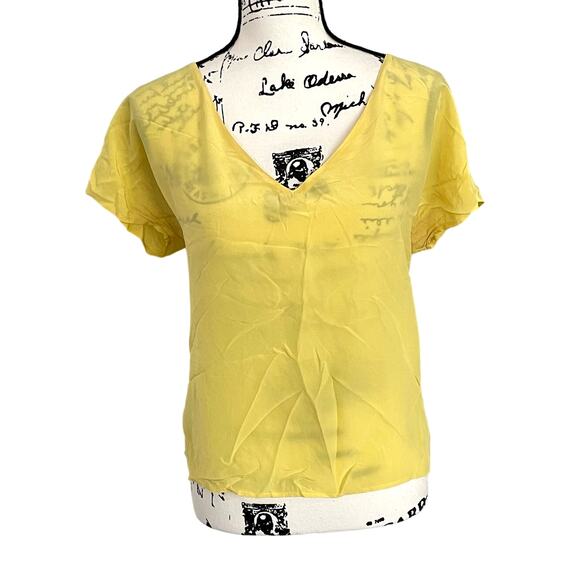Vintage 80s 100% Silk V Neck Blouse Short Sleeve Yellow Womens L Minimalist - Picture 1 of 9